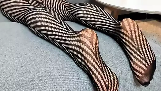 Cum üzerinde bu küçük ayaklar