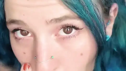 Senin için kendimi parmaklıyorum ve seni emiyor - seksi görüntülü görüşme