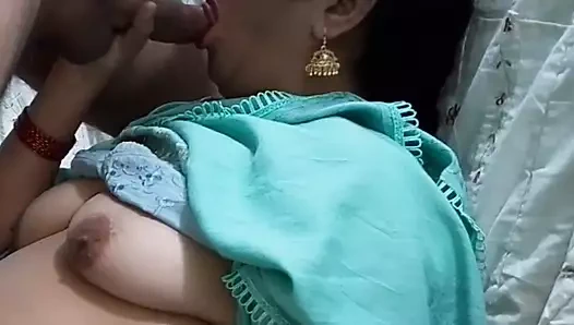 Hintli üvey anne üvey oğlunun cinsel ihtiyaçlarını karşılamasına yardımcı oluyor - üvey anne ve üvey oğul