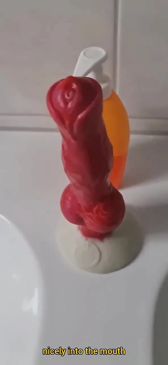 Я еще не могу получить все это в пизду моей шлюхи.