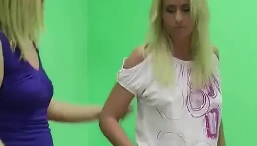 Daniela Çıplak Sırt Kırbaçlama Klasik10172