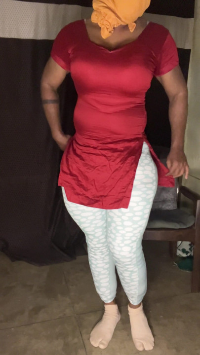 Saten ipek elbiseli takım elbiseli salwar ateşli travesti büyük memeler ve göğüsler | Klip 1