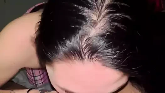 Kocası bana hayır dedikten sonra koca yaraklı bir yabancıyı emiyor