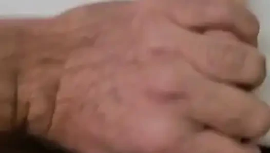 Cep amcığını sikiyor büyük boşalma