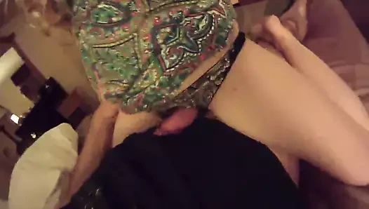 Genç sıkı kedi sürtme benim horoz