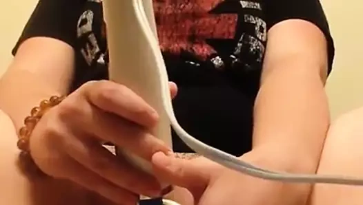 Sevimli bbw hitachi ve oyuncak mastürbasyon