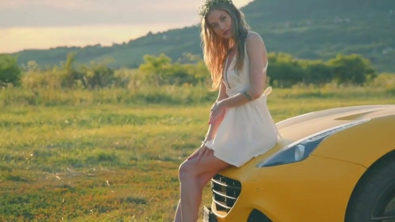 Orgazm büyük çük muhteşem model bir doyumsuz şehvet var
