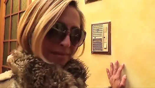 Azgın İtalyan bayan sana sürpriz yapacak, çok azgın