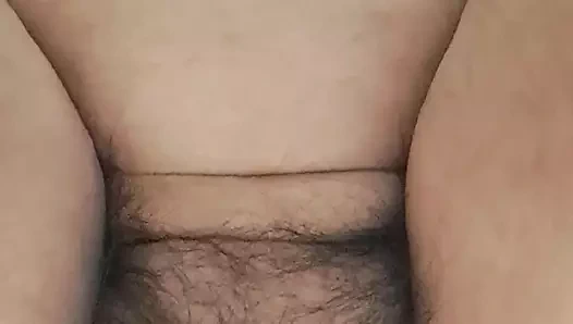 Üvey anne dört ayak üstünde çamaşır yıkıyor