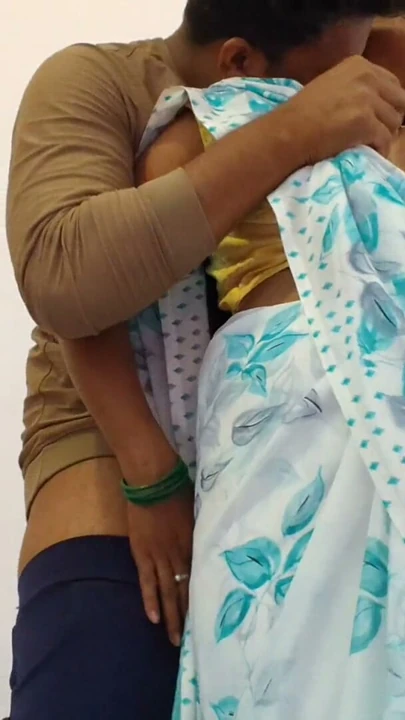 Sali Aur Jija Ki Pehla Baar Ki Chudai Hindi - Indian Desi Village Bhabhi Ki Sexy Hindi Movies - Young Boy And Hot… | Clip 1