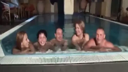 Çiftler ile Kadife swingers kulüp özel toplu tecavüz parti