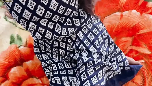 Hintli sevimli 18+ aldatan evli kadın amcığının içine boşalıyor