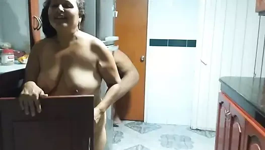 Ben mutfakta yengemi beceririm. puan2