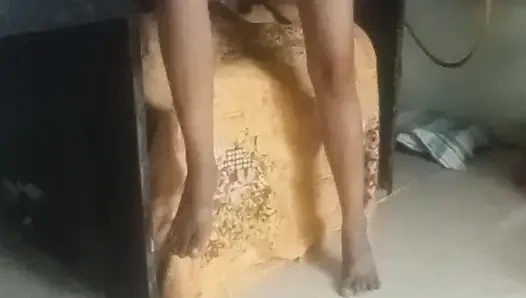 Ghar ki party main madarchod pati ka dost aya aur chod gaya mujhe