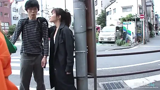 En iyi arkadaşım ve ben hepimiz azgınız, bu yüzden en iyisini yapıyoruz