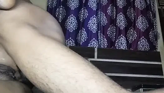 INDIAN WIFE AND HUSBAND  NEW HARDCORE SEXVIEDO (PORNSTAR)
