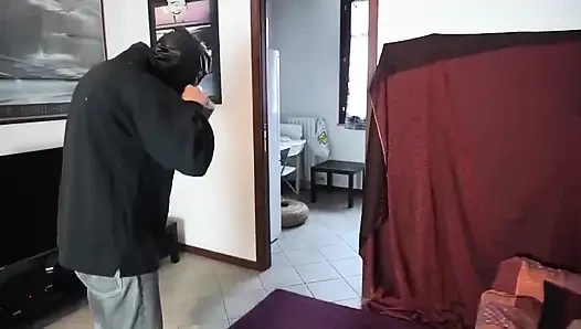 İç Çamaşırlı Bağlı Hatun Yoğun BDSM Oyununa Boyun Eğiyor