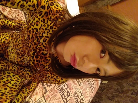 A cute cross-dressing boy masturbated comfortably in leopard-print full-body tights