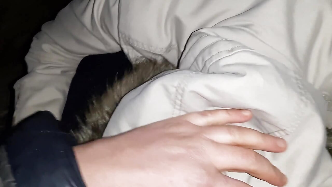 On the First Day We Met, She Licked My Pussy in a Public Park