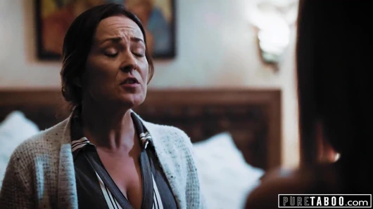 Saf tabu, kyler quinn üvey anne ve üvey babasıyla yakalandı