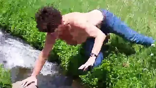 Olgun hotwife büyük titties soğutma kapalı