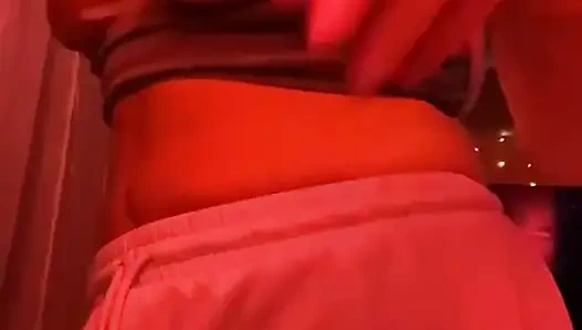 Hareketlerini yavaşlat, işte bu. güzel ve yavaş. Şimdi seni gerçekten hissediyorum. Şimdi git d e e p e e r mmmmmmm evet