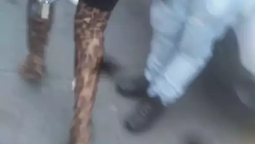 Tamamen siyah içinde tombul çikolata göt