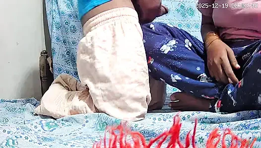 Hintli dasi bahabi ve dewar ormanda sikişiyor 9765