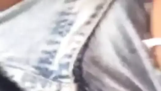 Gostosa exibindo o corpinho gostoso dela