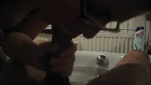 Küvette yattığını hayal et