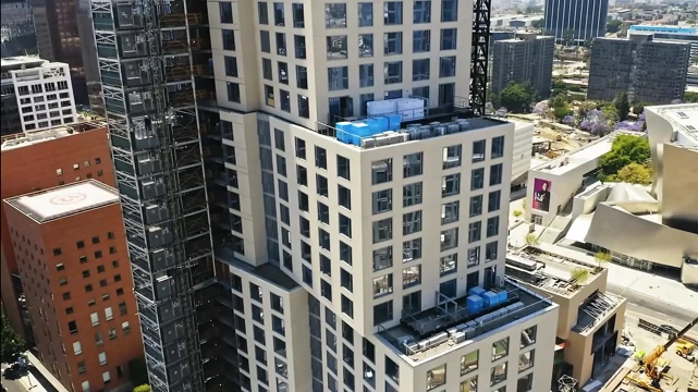 Sarışın Bomba Amcığı Sikiyor Ve Yarağı Çılgınca Gırtlağına Kadar Alıyor