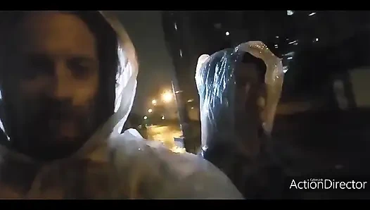 Yağmurlu gün yaramaz xvideos ile sikişiyor