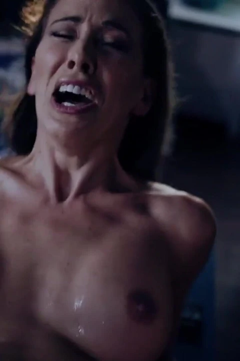 Saf tabu agorafobik orta yaşlı seksi kadın cherie deville gizemli bir adamı hayal ederken mastürbasyon yapıyor