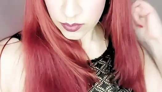 Patronunun üvey kızı seni seks için davet ediyor ama ş! Bu bir sır! Bölüm 1