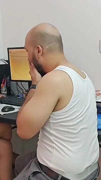 Röportajlar yapıyordum ve sonuncusu calvohot70 ile en iyisiydi, karşı koyamadım. İspanyol pornosu. | Klip 1