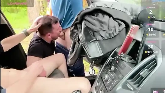 Seyir yerinde arabamda ateşli eğlence ve bir röntgenci bizi izliyor