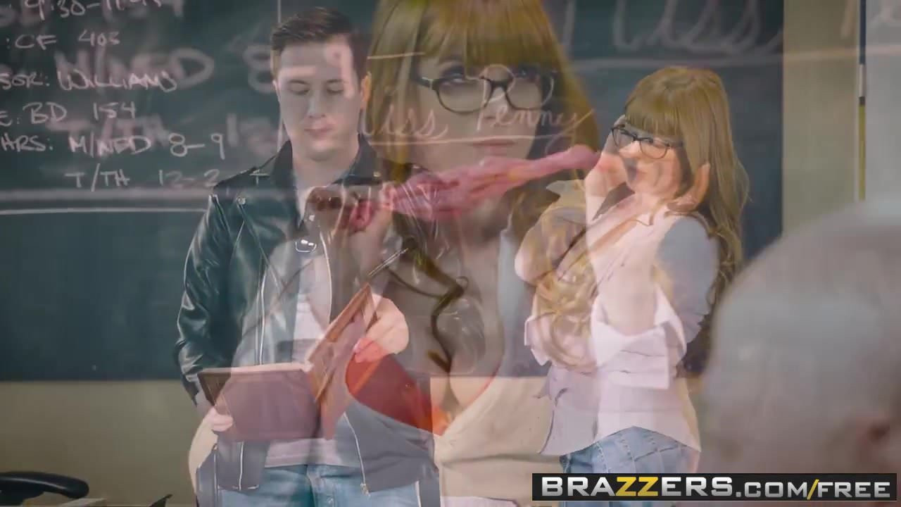Brazzers - okulda büyük memeler - yedek sürtük sahnesi