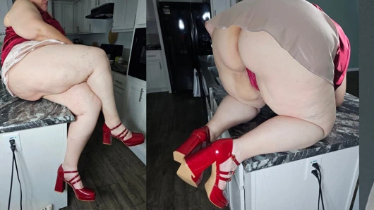 Büyük götlü pawg orta yaşlı seksi kadın yeni evini teftiş ediyor ve eğleniyor