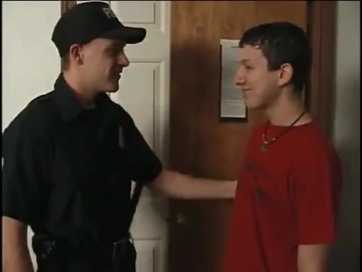 Adam queer polis erkek arkadaşından yarak alıyor