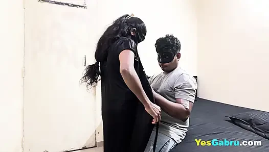 Yengemi yatak odasında siktim