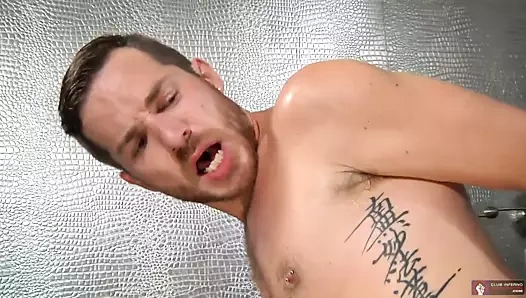 kulüp cehennem zindan yapay penis doktor iter o içinde kıllı göt