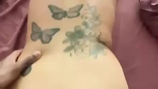 Fransız orta yaşlı seksi kadın büyük zenci yarağı tarafından sert sikiliyor