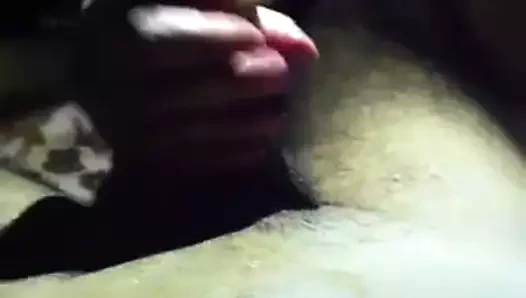 Arap arkadaşımın boşalmasına yardım et