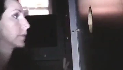 Milf sürtük eş seviyor the gloryhole