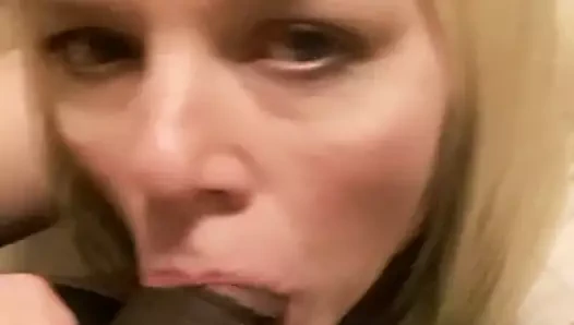 Sıcak sarışın seviyor horoz