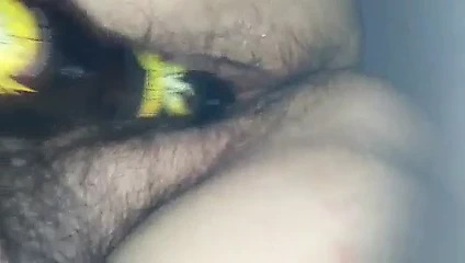 ELLE AIME TOUS SE QUE PEU LUI METRE