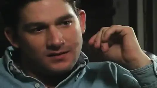 Sarışın ve esmer üçlü amcık parmaklıyor çılgınlığı