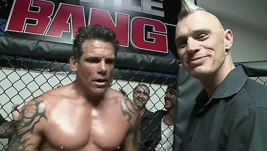 Kelly Divine uzun, ince ve herhangi bir adam gibi bir sürtük