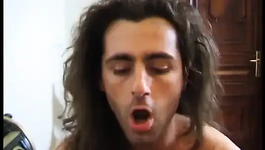 Ateşli genç sarışın götten alıyor