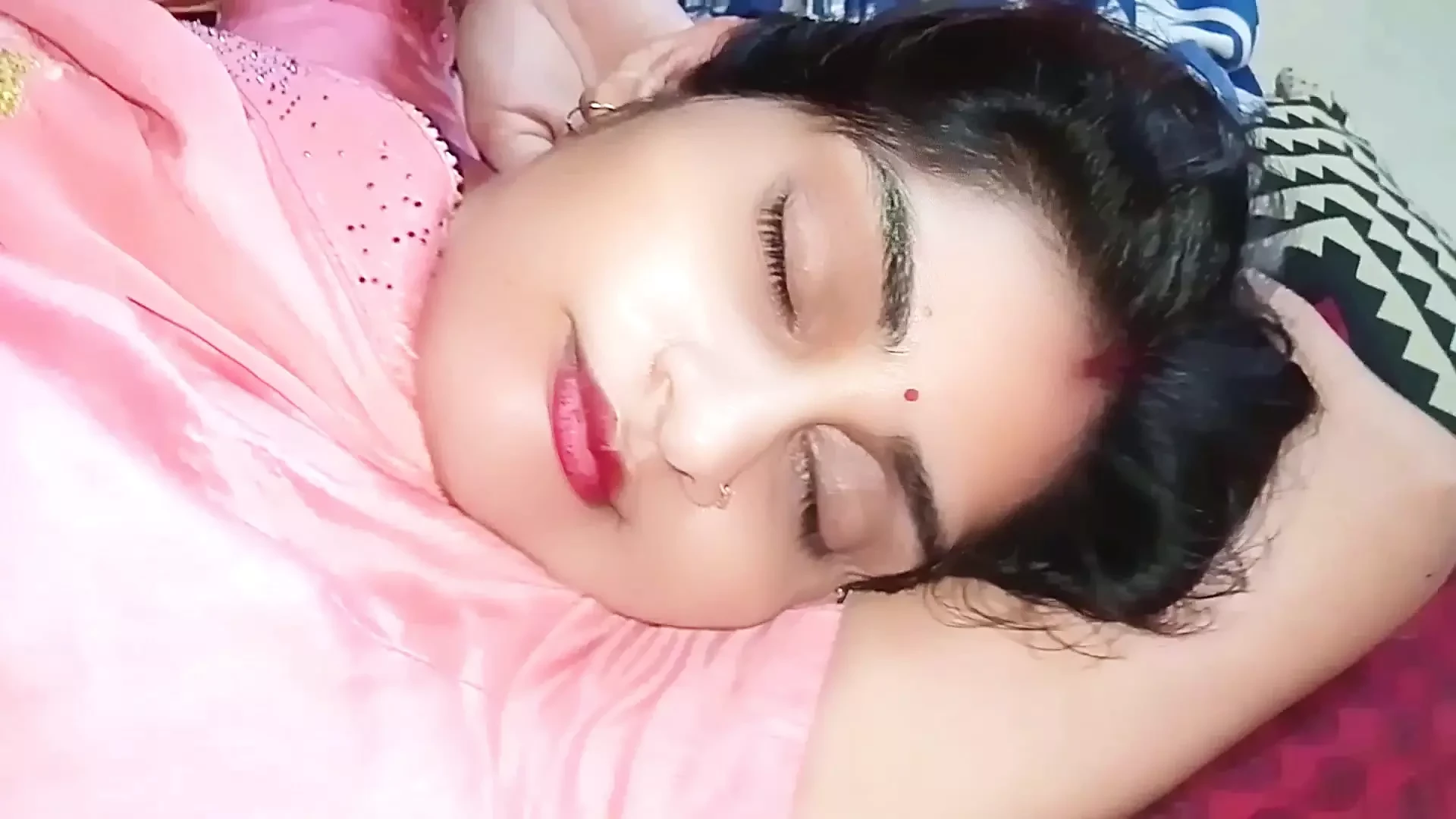 Newly married couples make sex relation in midnight, desi bhabhi sex video in hindi voice